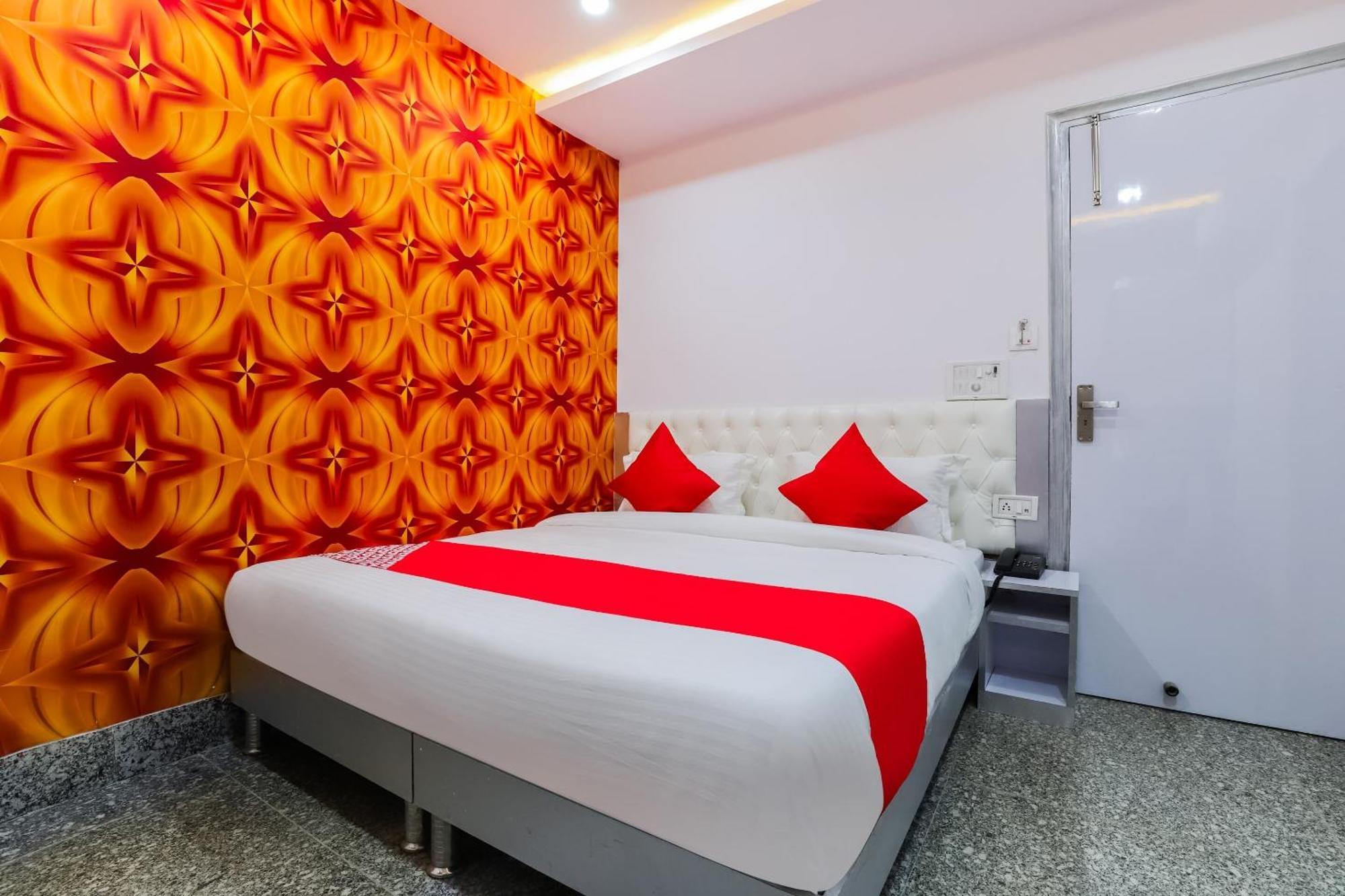 Hotel O New Tech India Delhi  Bagian luar foto