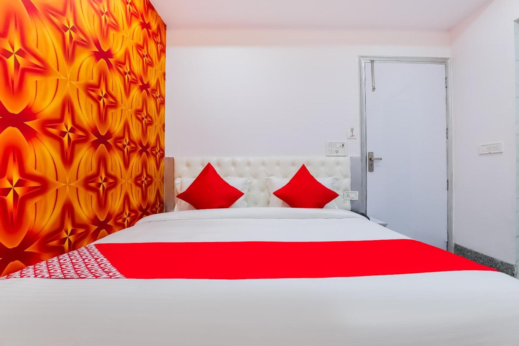 Hotel O New Tech India Delhi  Bagian luar foto