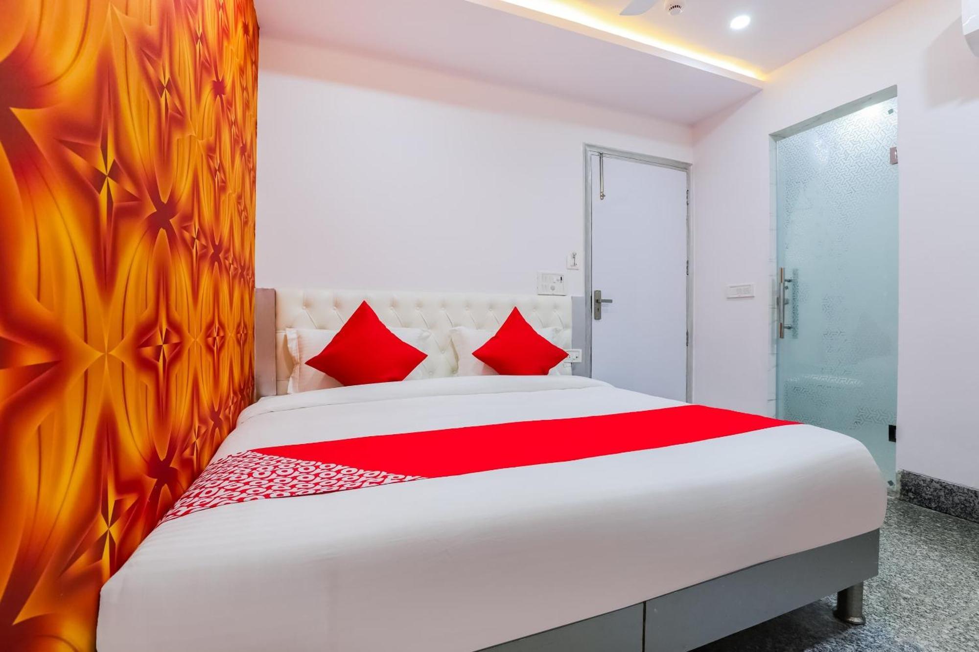 Hotel O New Tech India Delhi  Bagian luar foto