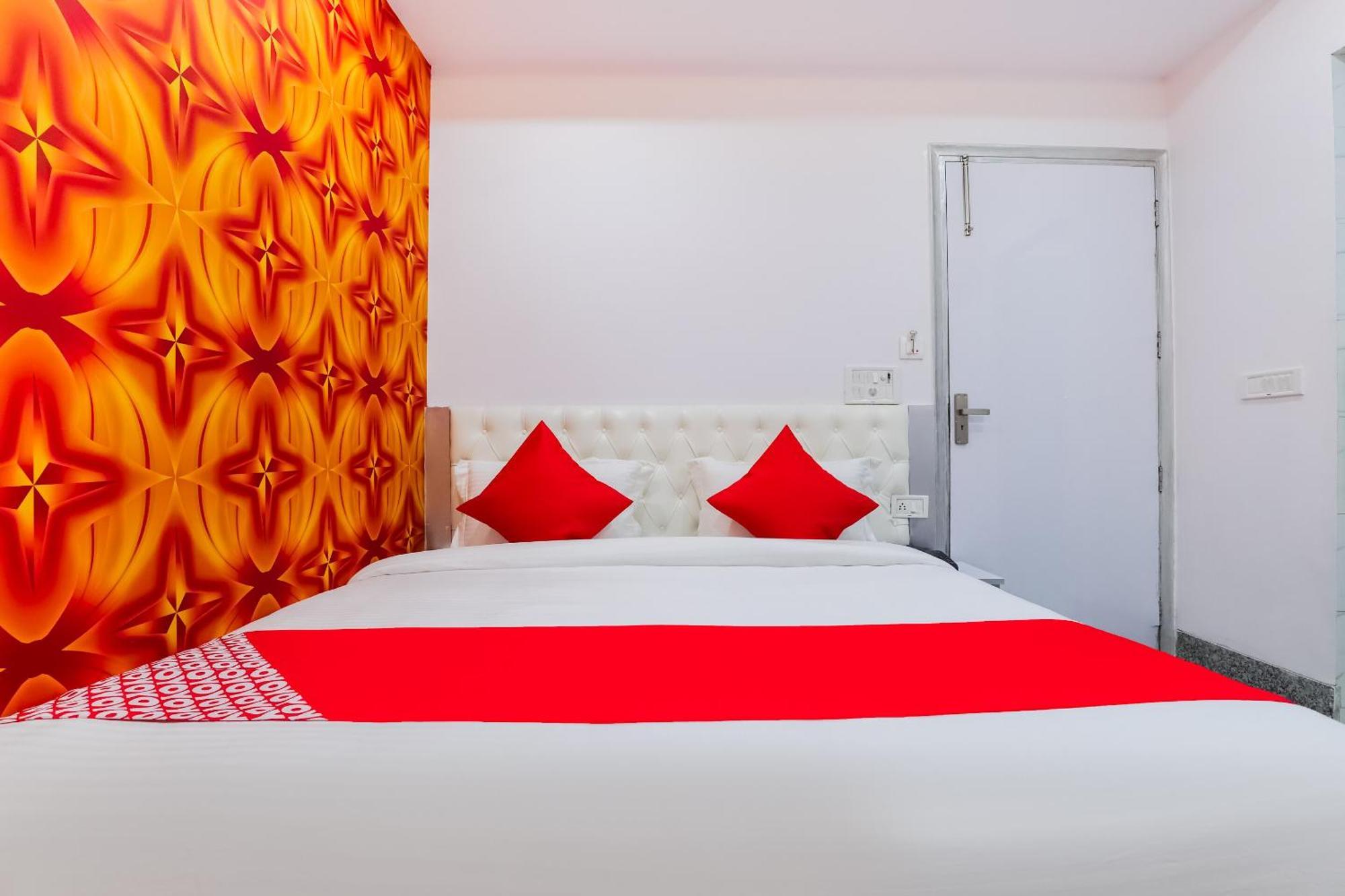 Hotel O New Tech India Delhi  Bagian luar foto